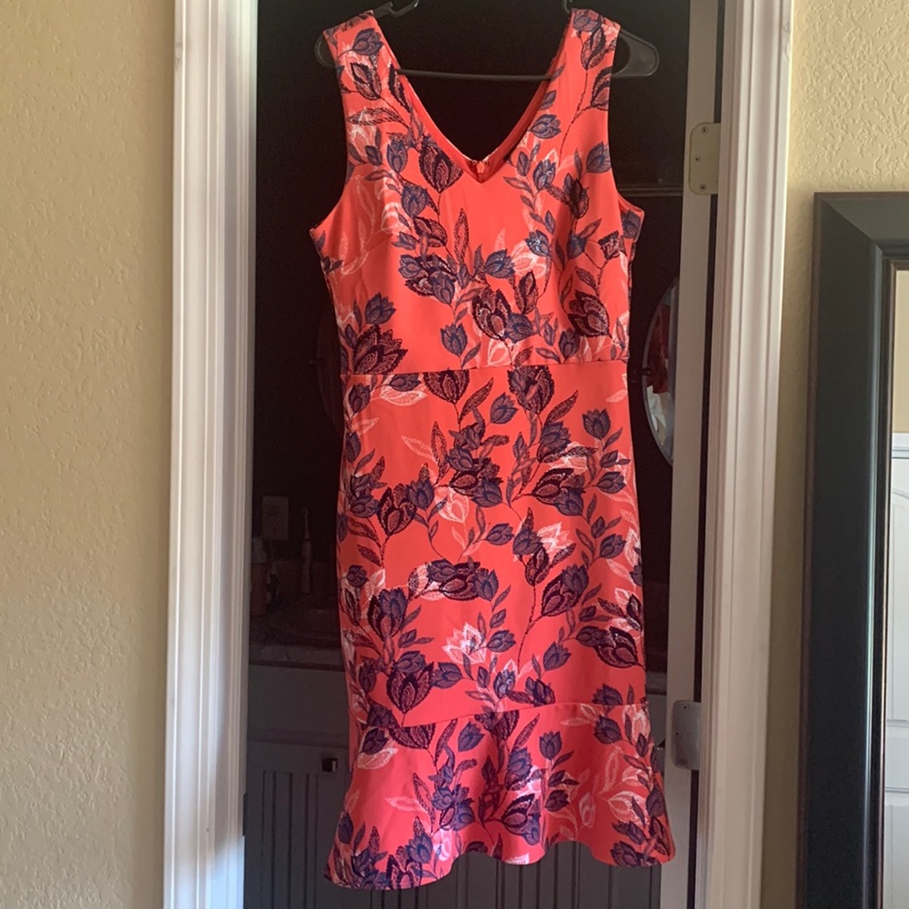 Beautiful Banana Republic dress v-neck, peach with navy and blue floral design.